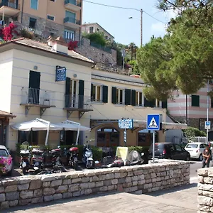 Bed & Breakfast La Lucciola